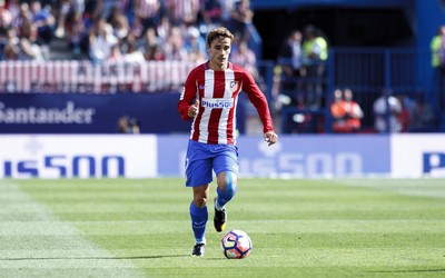 熊猫体育焦点-克洛普怒摔水瓶吃黄牌